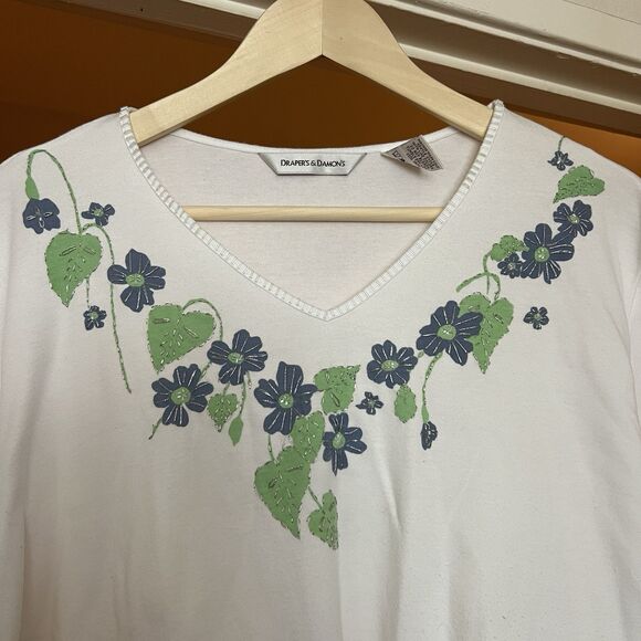 drapers and damons Women’s Top XL Embroidered Floral Neckline Purple Green - Picture 3 of 10